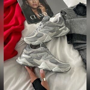 WOMEN’S) New Balance 9060 Shadow Grey
